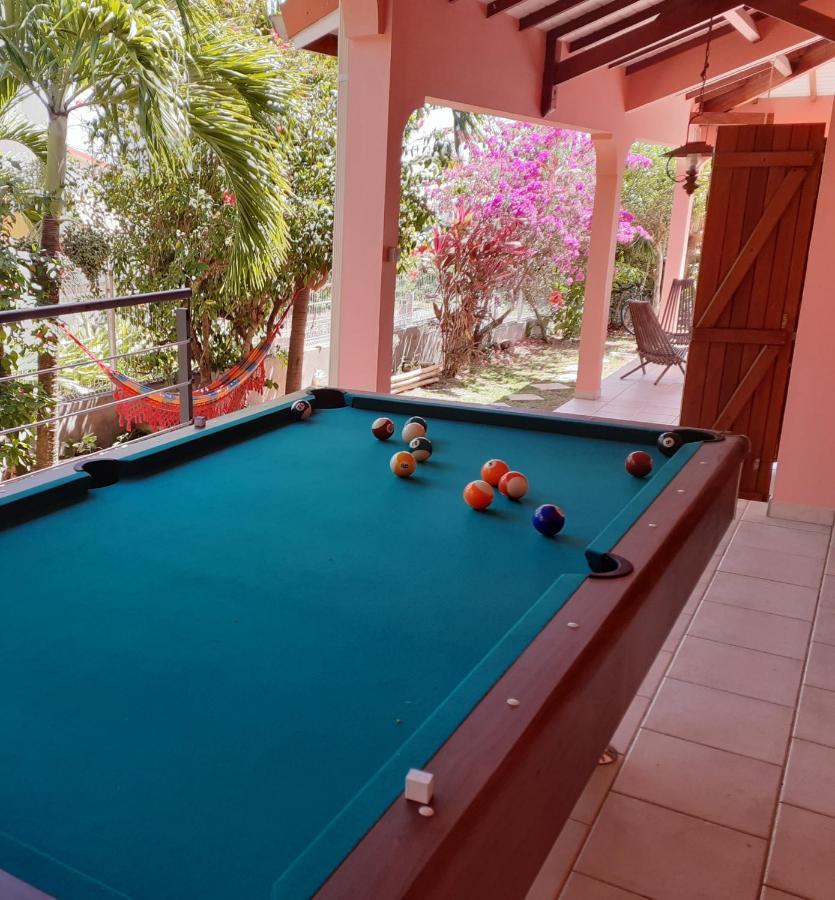 Martinique Hostel Сент-Люс Экстерьер фото